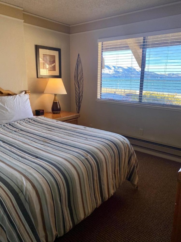 Tahoe Lakeshore Lodge & Spa image 8